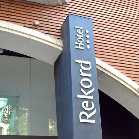 Atenea Rekord Suites Barcelona Ngoại thất bức ảnh